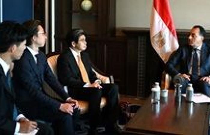 رئيس الوزراء يلتقى محافظ بنك اليابان للتعاون الدولي