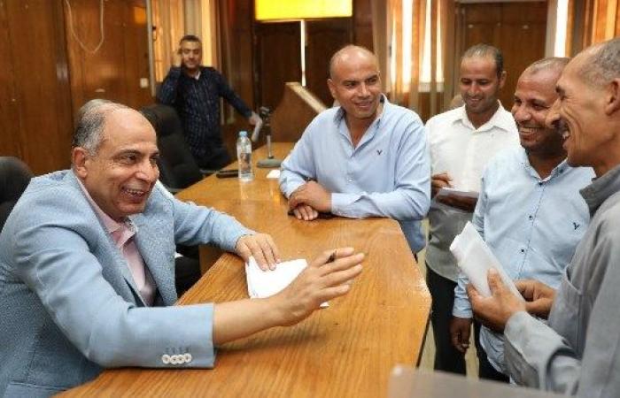 تأهيل الطريق وحل مشكلة الصرف الصحي.. استجابة محافظة المنيا لأهالي قرية منقطتين