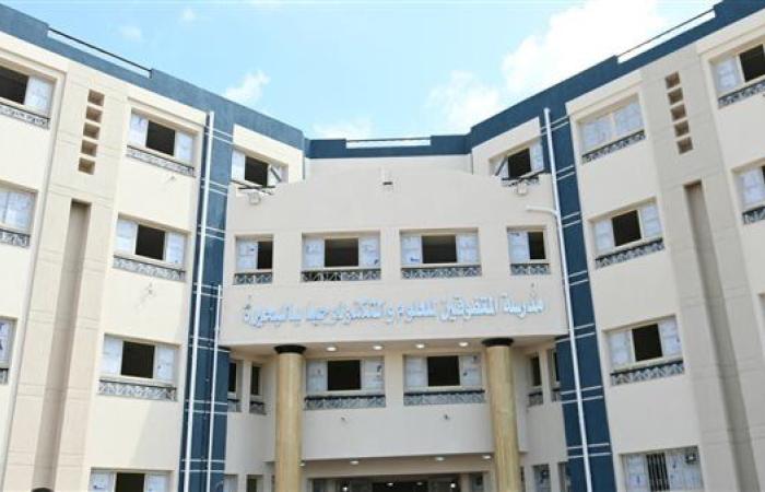 بالصور.. محافظ البحيرة تتفقد أعمال التشطيبات النهائية بمدرسة STEM للمتفوقين بدمنهور