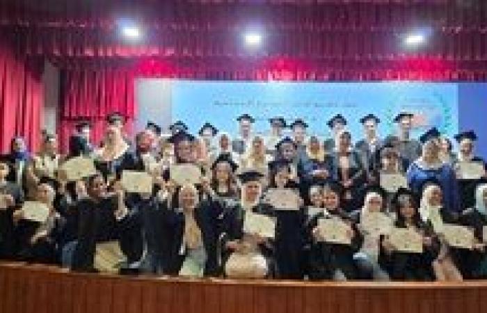 إدارة الشروق التعليمية تحتفل بتكريم أوائل طلبة الشهادة الثانوية والإعدادية