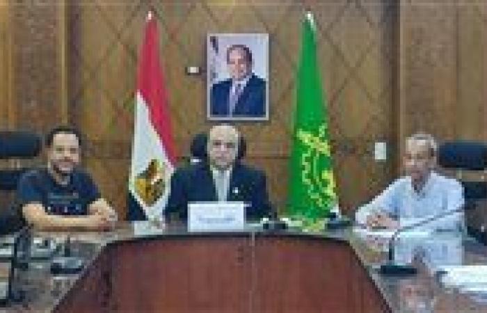 وكيل التعليم بالقليوبية يوجه بعدم التأخير بتوزيع أسئلة وكتيبات مفاهيم امتحانات الثانوية