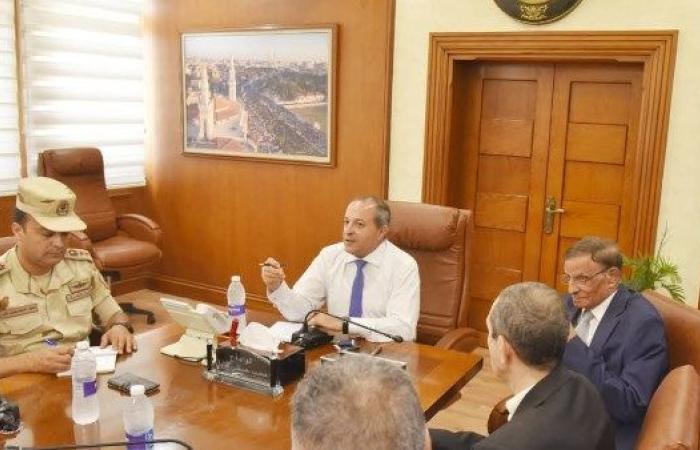 محافظ بورسعيد يوجة بالتنسيق بين المديريات والشركات لتيسير موسم زراعه البنجر بشرق وجنوب