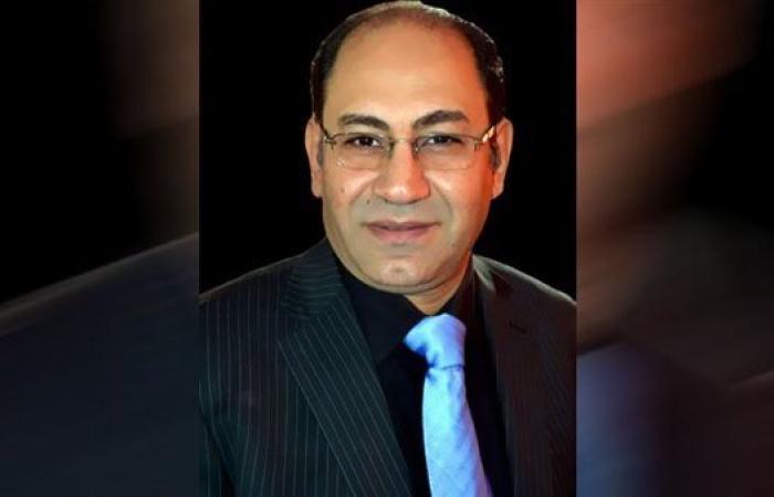 الخط المُستقيم انحنى !!