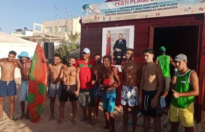 الرياضة والفرجة يجمعان المصطافين في نهائي كرة الطاولة وكرة القدم  بشاطىء المحمدية