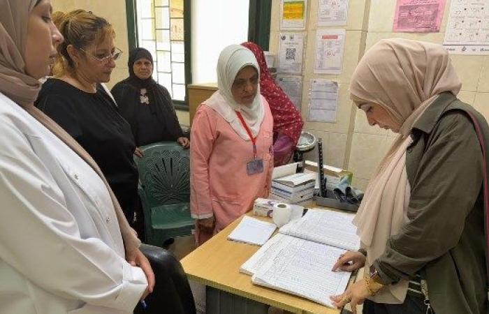وكيل "صحة الفيوم" تجري جولة مفاجئة بوحدة طب الأسرة بمنشأة عبدالله