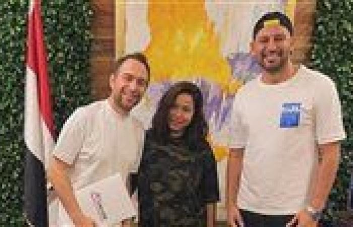 من سنتين.. حقيقة الصورة المتداولة لـ شيرين عبد الوهاب وحسام حبيب بعد العودة