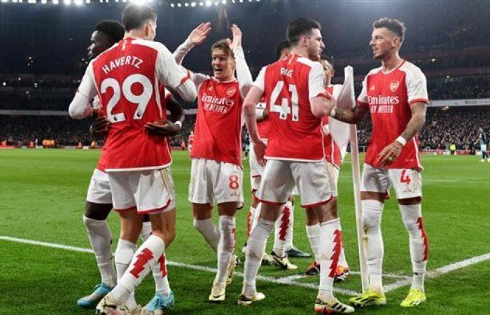 مدرب آرسنال يكشف موقف الجانرز من التعاقد مع لاعب كريستال بالاس