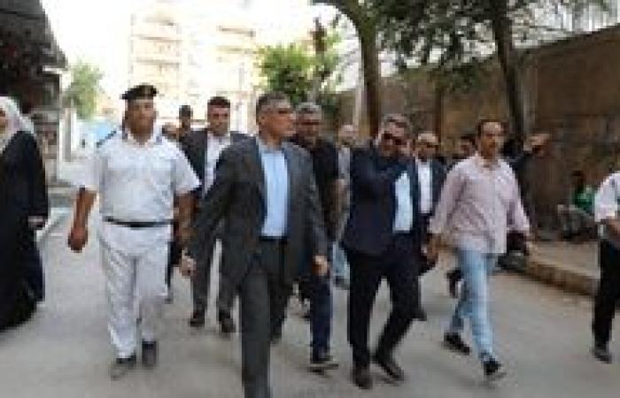 محافظ الجيزة يعاين عددا من المسارات البديلة لشارع ضياء لإجراء تحويلات مرورية أثناء تنفيذ محطة مترو المطبعة
