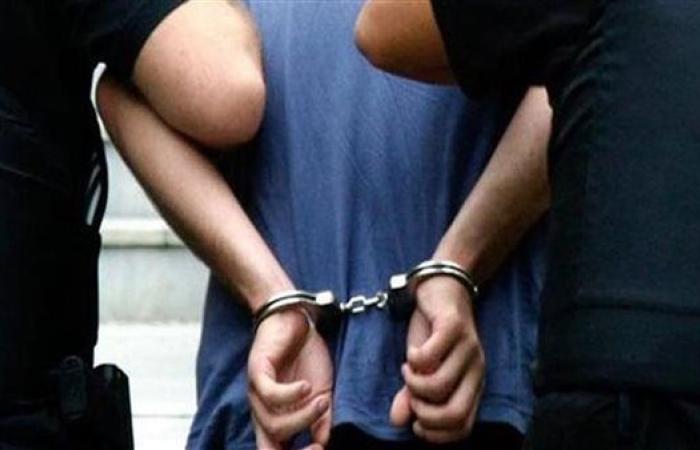 حبس سائق بتهمة الاستيلاء على سيارة محملة بحقائب وأموال بالسلام