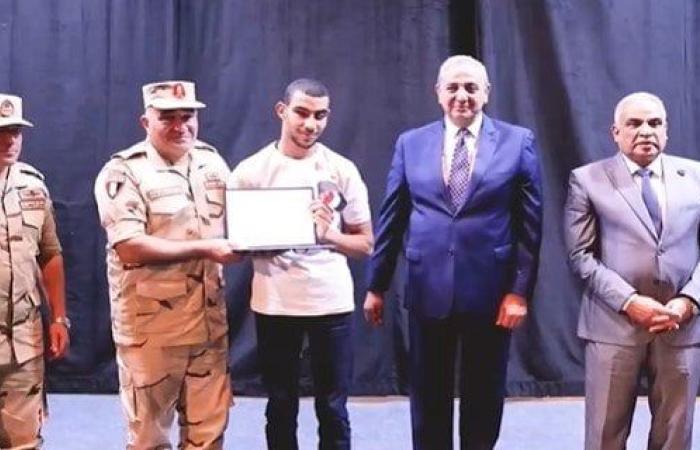 لقاء مع المقاتلين وتنفيذ عمليات إسقاط جوي للمساعدات.. أنشطة القوات المسلحة خلال أسبوع «فيديو»
