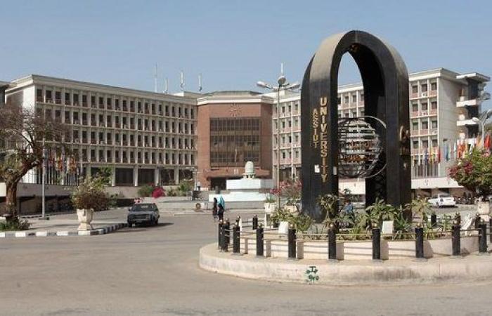 تنسيق الجامعات 2025 | جامعة أسيوط تقدم برنامج إعداد معلم العلوم والرياضيات واللغة الإنجليزية للمدارس الدولية بكلية التربية