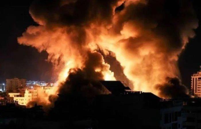 غارات إسرائيلية تستهدف صنعاء.. القصف يطال المجمع الرئاسي ومحطات طاقة