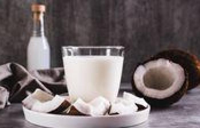 الحليب النباتي.. بديل مفيد أم خطر خفي؟