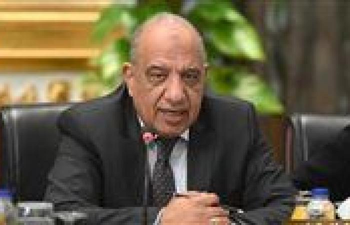 عاجل.. تعرض وزير الكهرباء محمود عصمت لحادث مروري بطريق الإسكندرية الصحراوي