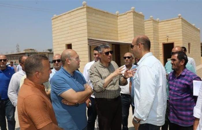 محافظ الجيزة: إنشاء موقف عام جديد بأطفيح للقضاء على المواقف العشوائية
