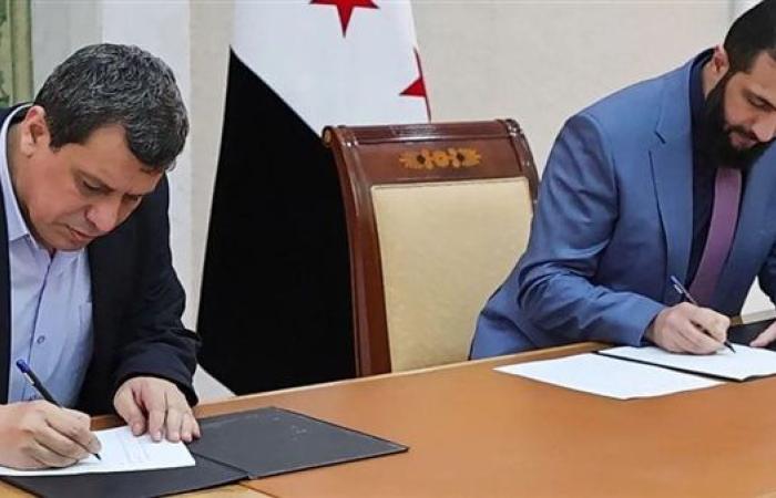 هل ينجح المبعوث الأمريكي في استكمال اتفاق مارس الماضي بين "الشرع" و"عبدي"؟ | توترات بين "قسد" وحكومة دمشق.. والهجري يدعو إلى انفصال إقليم درزي عن سوريا