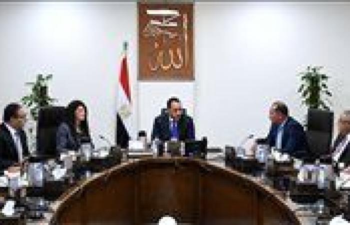 رئيس الوزراء يبحث آليات تنفيذ قانون تنظيم ملكية الدولة في الشركات