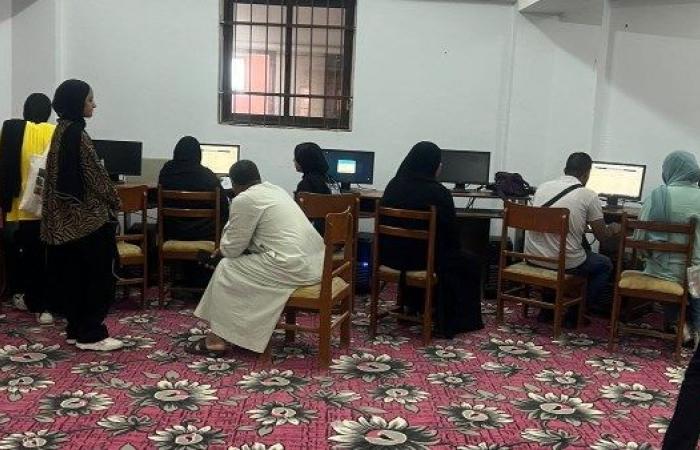 معامل التنسيق الإلكتروني تستقبل طلاب المرحلة الثالثة بالثانوية العامة بقنا