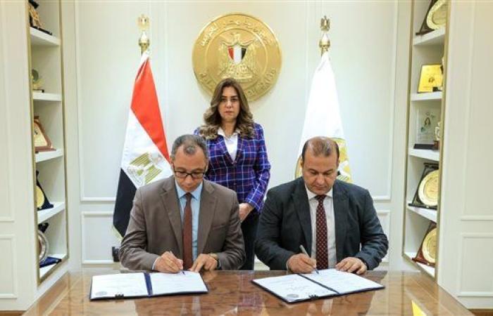منال عوض: توقيع عقد توريد مجزرين متنقلين لتوفير لحوم آمنة بالمناطق النائية والحدودية