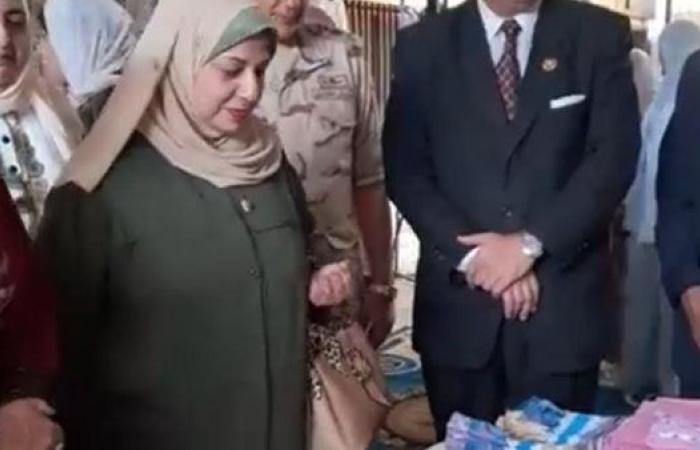 مدير تعليم القليوبية يفتتح معرض "المدرسة المنتجة"