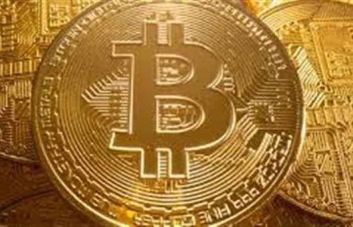 اقتصادي يكشف مستقبل البيتكوين وتوقعات بصعود الأسهم الأمريكية والخليجية