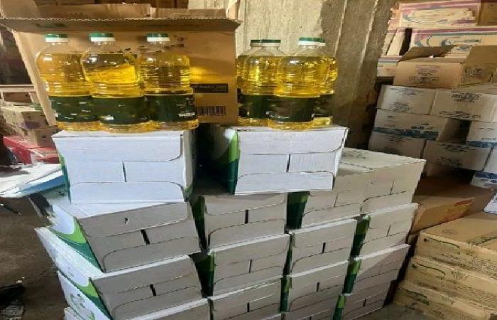 ضبط 2 طن دقيق وطن سكر مجهولي المصدر بالشرقية