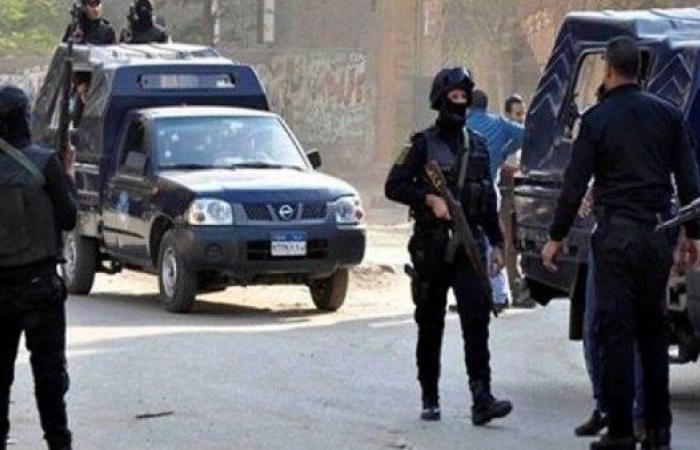 بسب خلافات الجيره مصرع عامل وإصابة نجله  على يد بائعة خضار بشبرا الخيمة