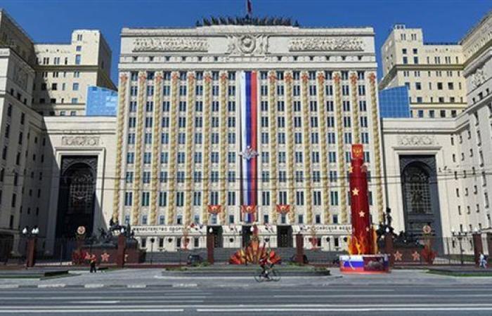 روسيا: قواتنا استهدفت مجمعات صناعية وعسكرية وقواعد أوكرانية بصواريخ كينجال الفرط صوتية