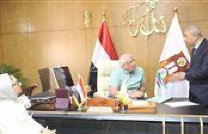 محافظ الوادى الجديد يعتمد المرحلة الثالثة للقبول بـ الأول الثانوي العام