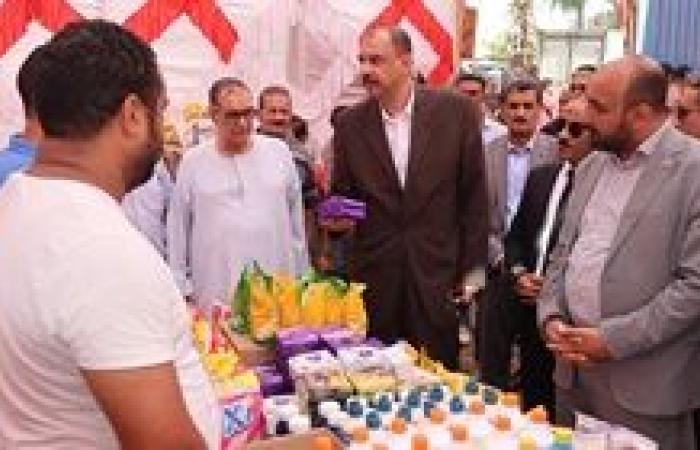 محافظ سوهاج يفتتح سوق اليوم الواحد بمدينة البلينا