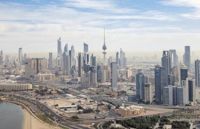طقس الكويت المتوقع اليوم السبت.. شديد الحرارة خلال النهار مع فرصة للغبار