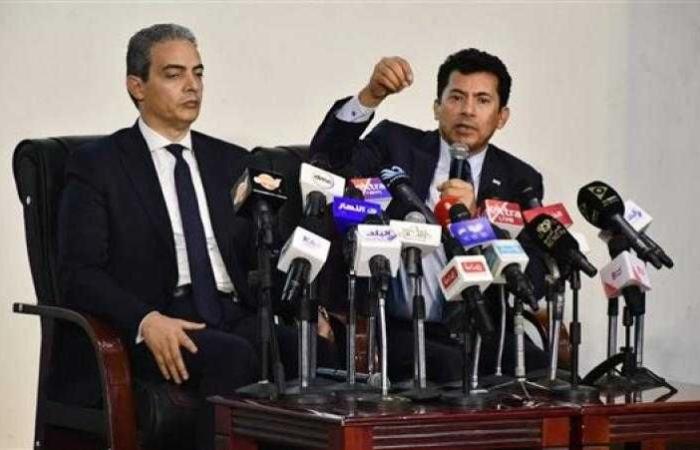 وزير الشباب والرياضة ونقيب الإعلاميين يشهدان الحلقة النقاشية والمؤتمر الإعلامي حول قانون الرياضة وتعديلاته