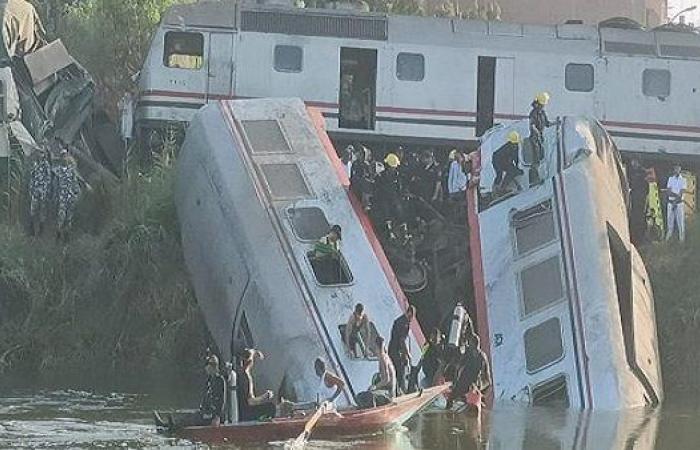 سكك حديد مصر: خروج 7 عربات قطار عن القضبان ووزارة النقل تتحرك بشكل عاجل