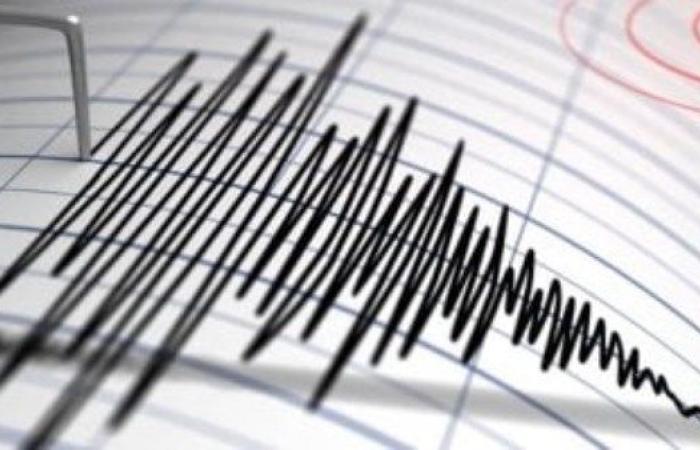 زلزال بقوة 5.5 درجة على مقياس ريختر يضرب شبه جزيرة كامتشاتكا الروسية