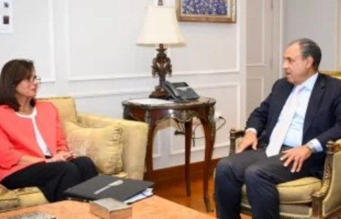 وزير الخارجية يلتقي رئيسة الأكاديمية الوطنية للتدريب