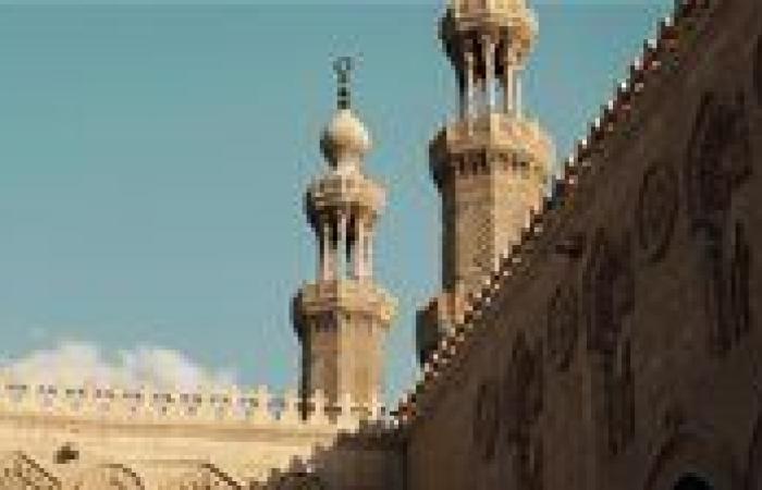ما حكم ترديد الأذان بعد انتهاء المؤذن منه؟.. المفتي يجيب