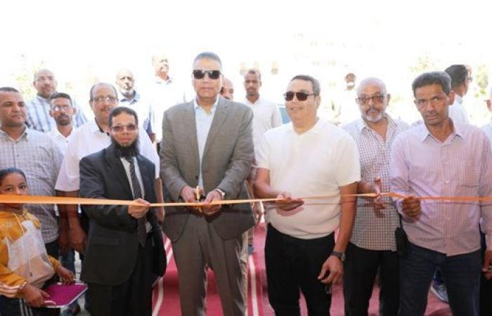 محافظ أسوان يفتتح معرض "أهلاً مدارس" بحديقة الشجرة
