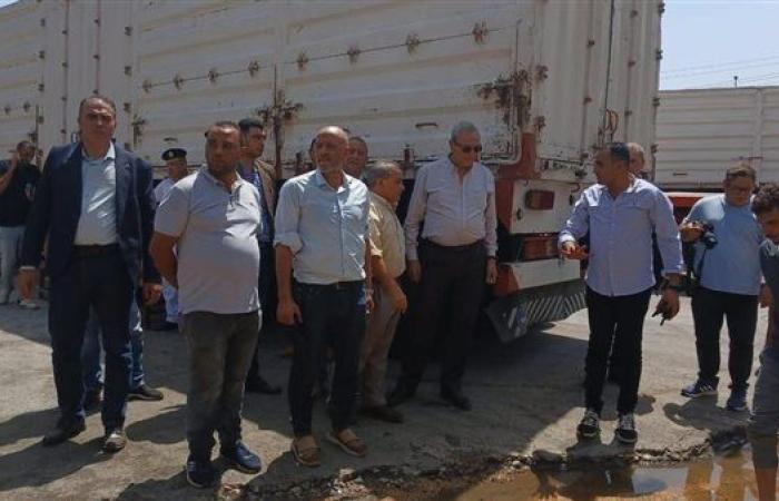 محافظ الغربية يتفقد ميدانيًا أعمال إصلاح كسر خط مياه بحي أول طنطا