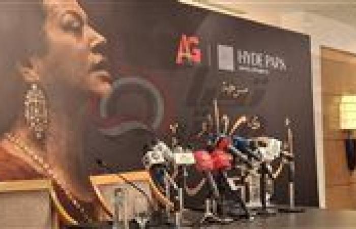 بحضور مدحت العدل.. الاستعدادات الأولى قبل انطلاق المؤتمر الصحفي لمسرحية أم كلثوم
