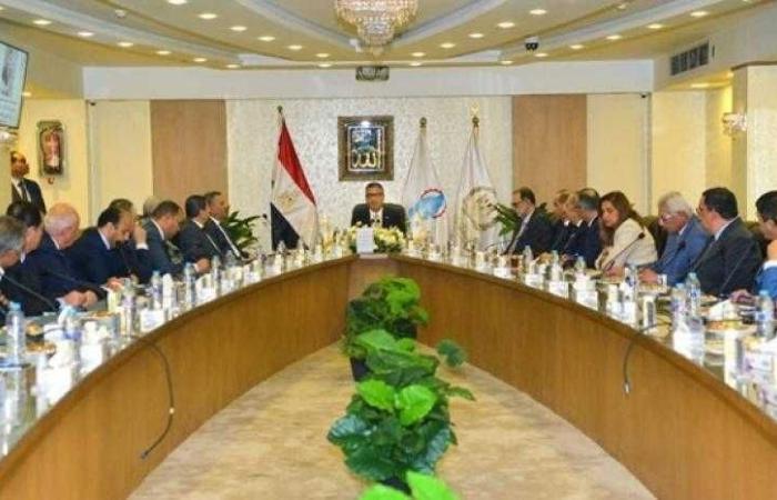 وزير التموين والتجارة الداخلية يعقد اجتماعًا مع شركات زيوت الطعام