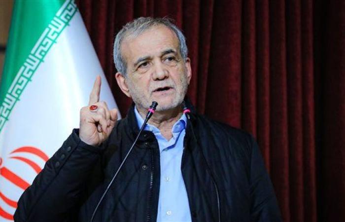 الرئيس الإيراني: نعارض انتشار قوات خارجية في منطقة "القوقاز"