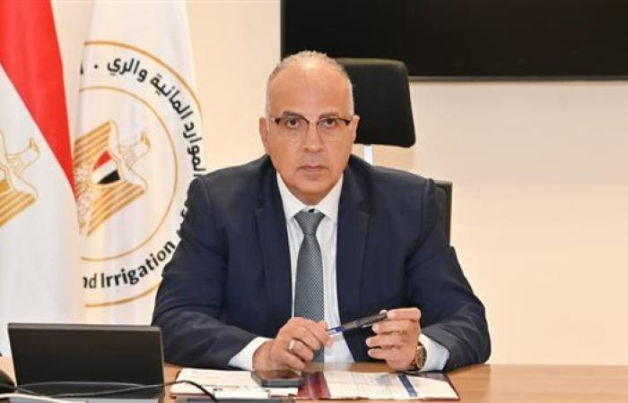 وزير الري يتابع موقف إجراءات مصلحة الميكانيكا والكهرباء للتعامل مع الطوارئ