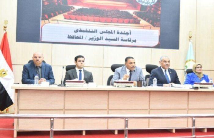 محافظ مطروح يوجه بالاستعداد المبكر لموسم الشتاء لمجابهة الأمطار والسيول