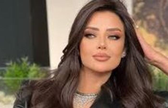 "شفيقة شامل" ضيفة رضوى الشربيني الليلة في برنامج "هي وبس"