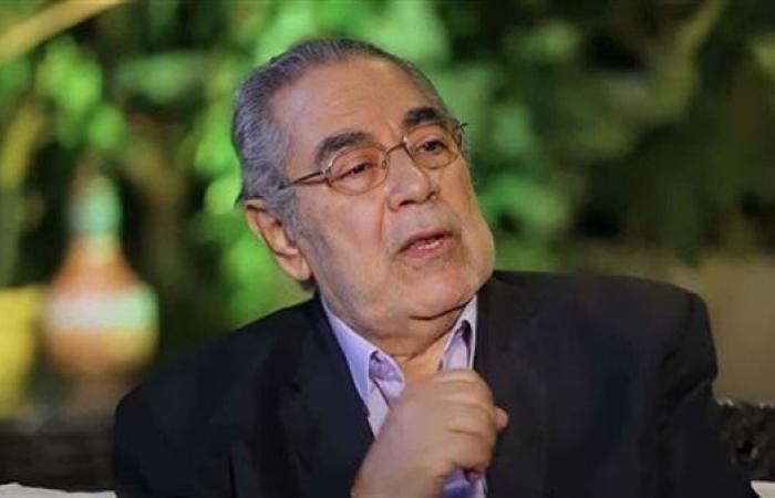صبري عبد المنعم يطمئن جمهوره على حالته الصحية ويعلق:"لم اعتزل الفن"