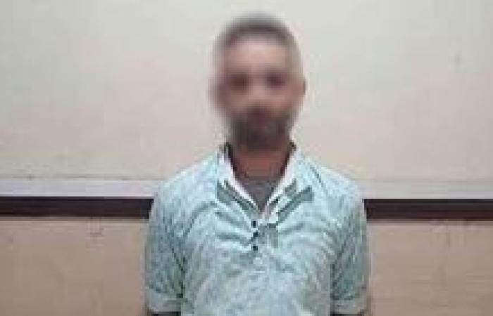 ضبط المتهم التعدى علي مسن بسلاح أبيض  بسبب خلافات الجيره في القاهرة