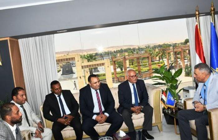 محافظ أسوان يلتقي مجلس نقابة المحامين لبحث سبل التعاون وخدمة قضايا المجتمع