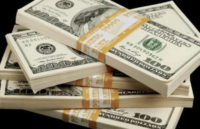 عاجل.. سعر الدولار اليوم يكسر حاجزًا جديدًا ومفاجأة في بنكي الأهلي والكويتي