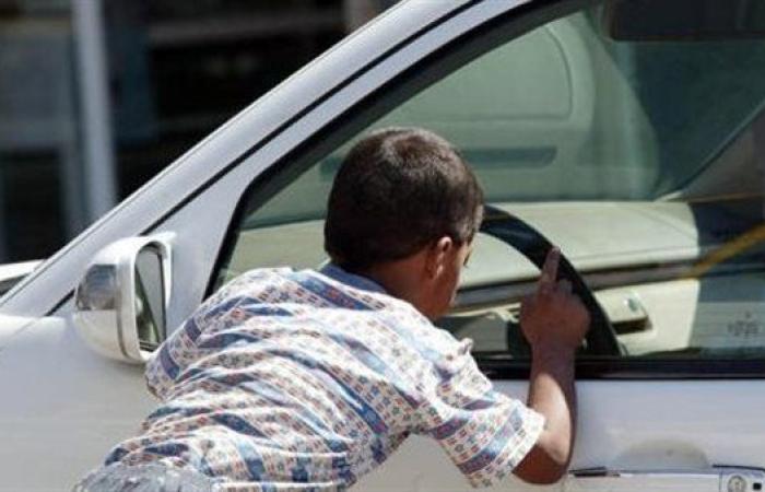 حبس المتهم باستغلال نجله في أعمل التسول بالدقي