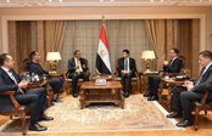 وزير الرياضة يبحث استعدادات إطلاق دوري مدارس مصر بالتعاون مع شركة استادات